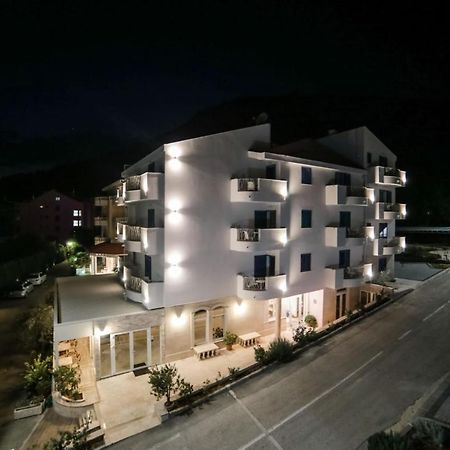 Hotel Ivando - K&S Дрвеник Экстерьер фото