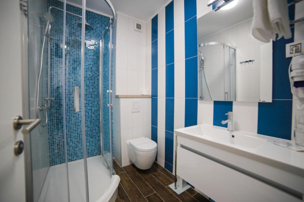 Hotel Ivando - K&S Дрвеник Экстерьер фото